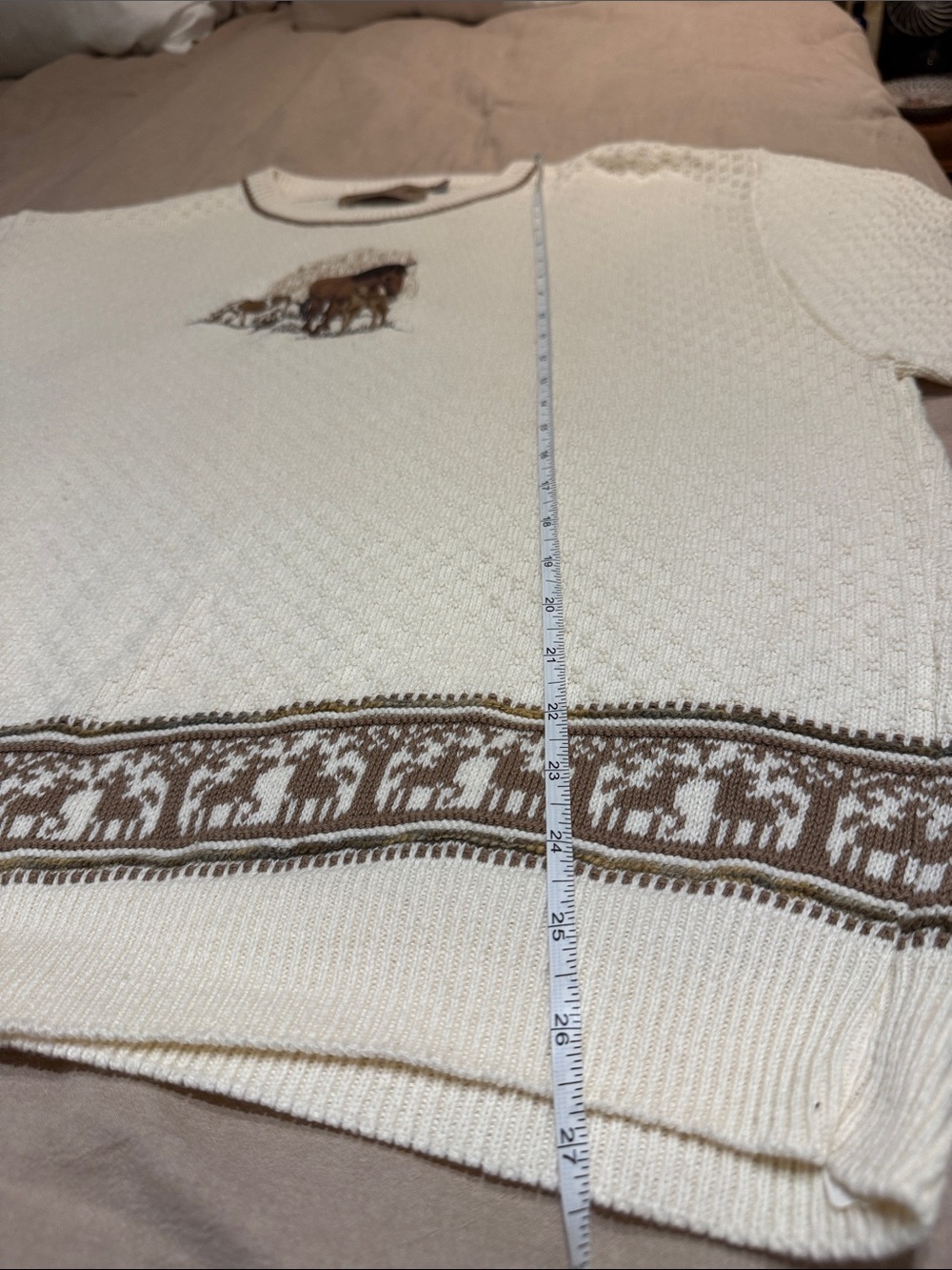 Vintage90’s  Women’s Cream Crew Neck Sweater with Brown Horse Motif - Picture 9 of 11
